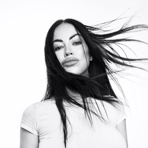 AURA DIONE – Geronimo / Friends – Live 2026